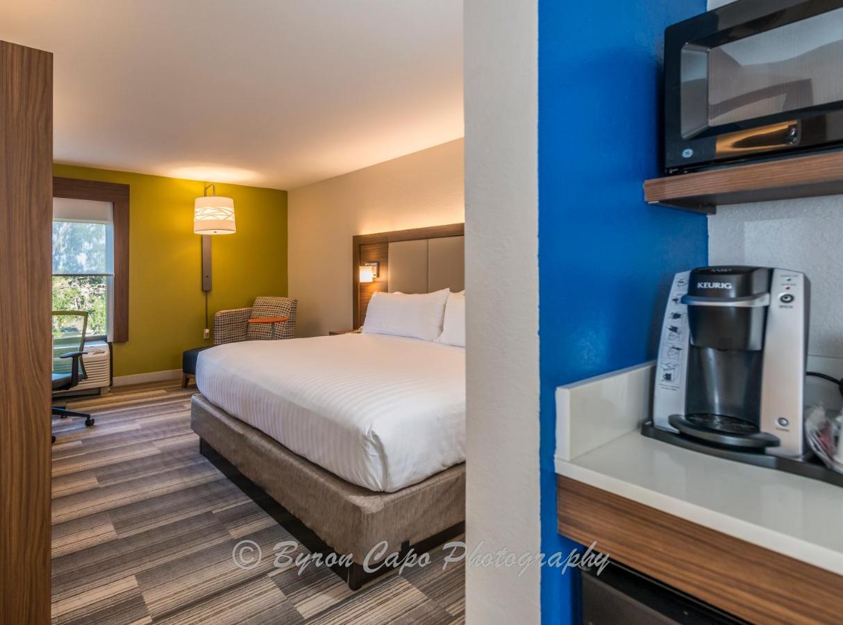 King Room at Holiday Inn Express Hotel & Suites Jacksonville - South by IHG
