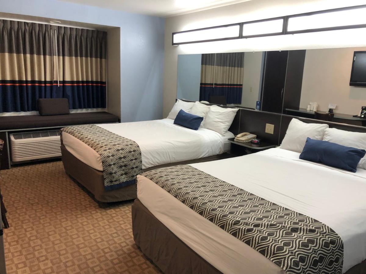 Queen Room with Two Queen Beds - Disability Access - Non-Smoking at Microtel Inn & Suites by Wyndham Klamath Falls