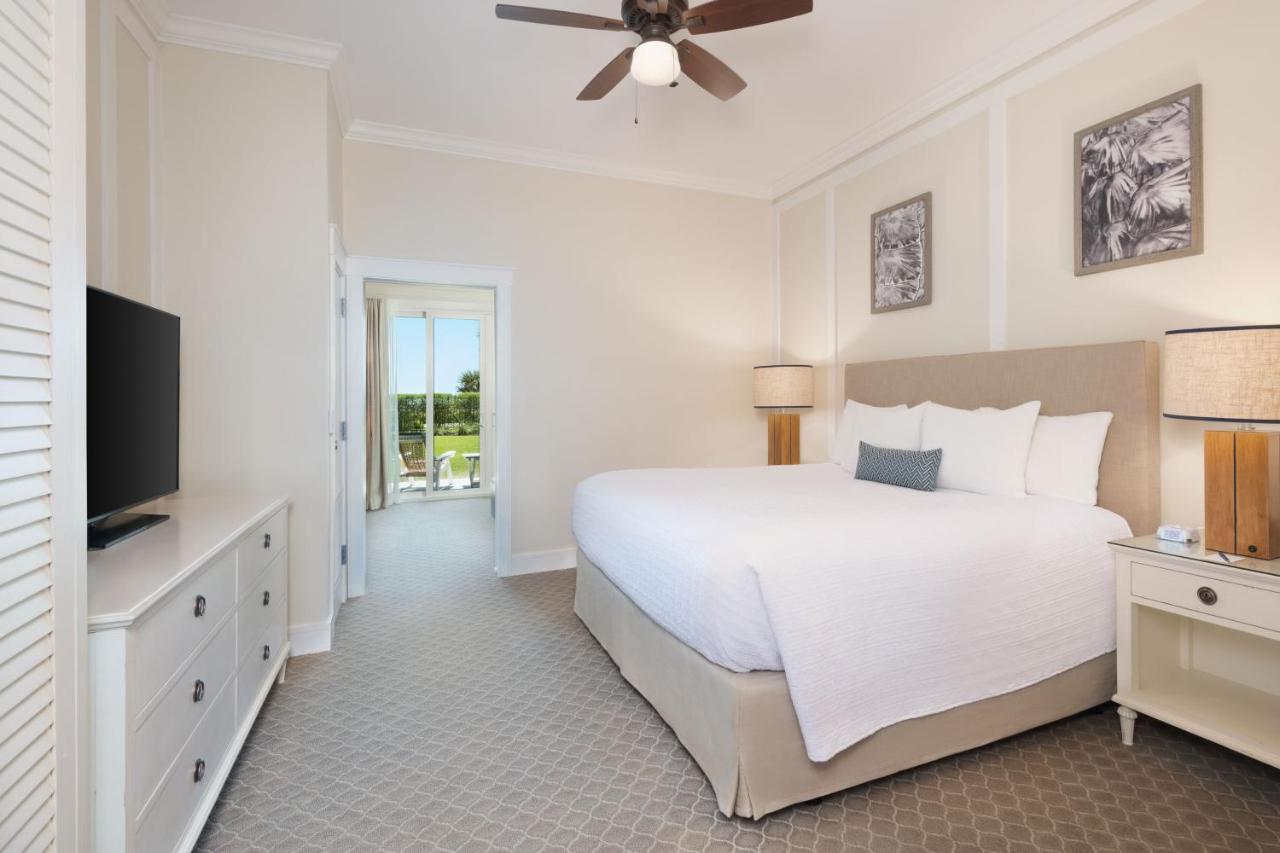 Deluxe King Suite at Jekyll Ocean Club