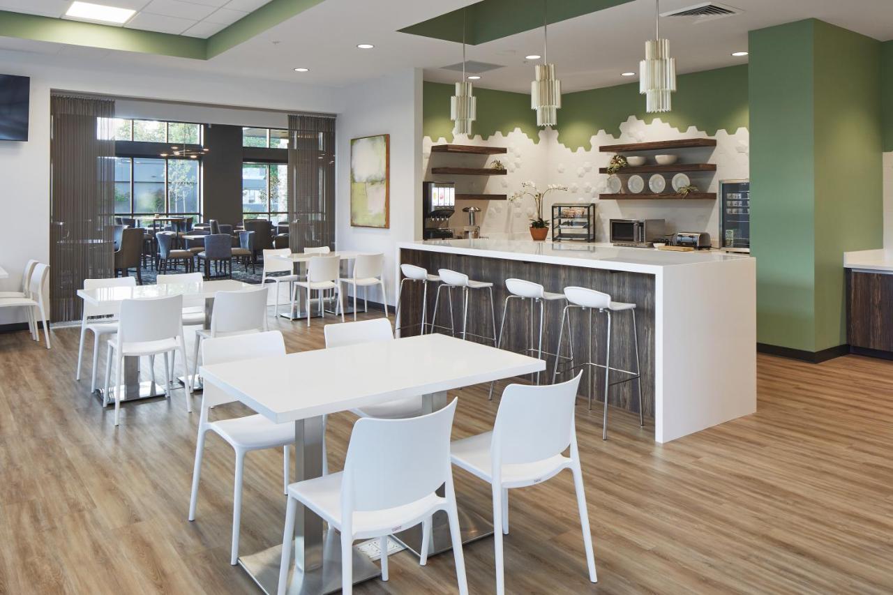  | Best Western Greentree Inn