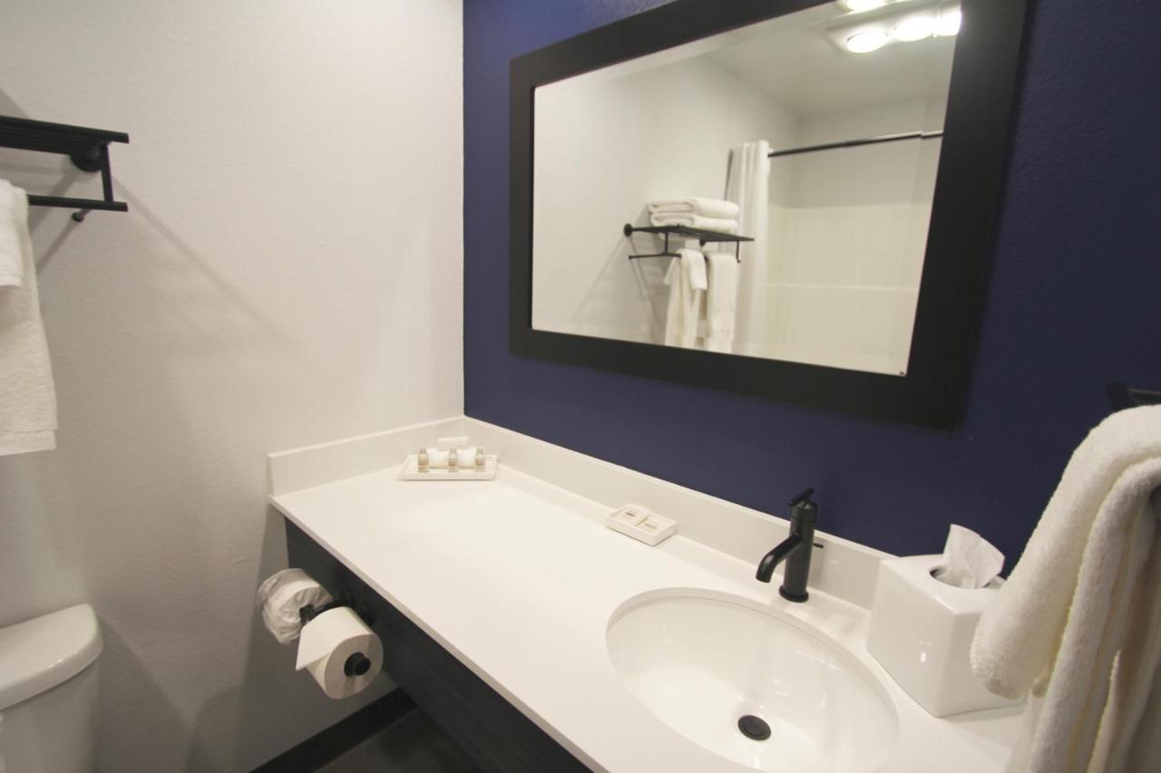  | Best Western Greentree Inn