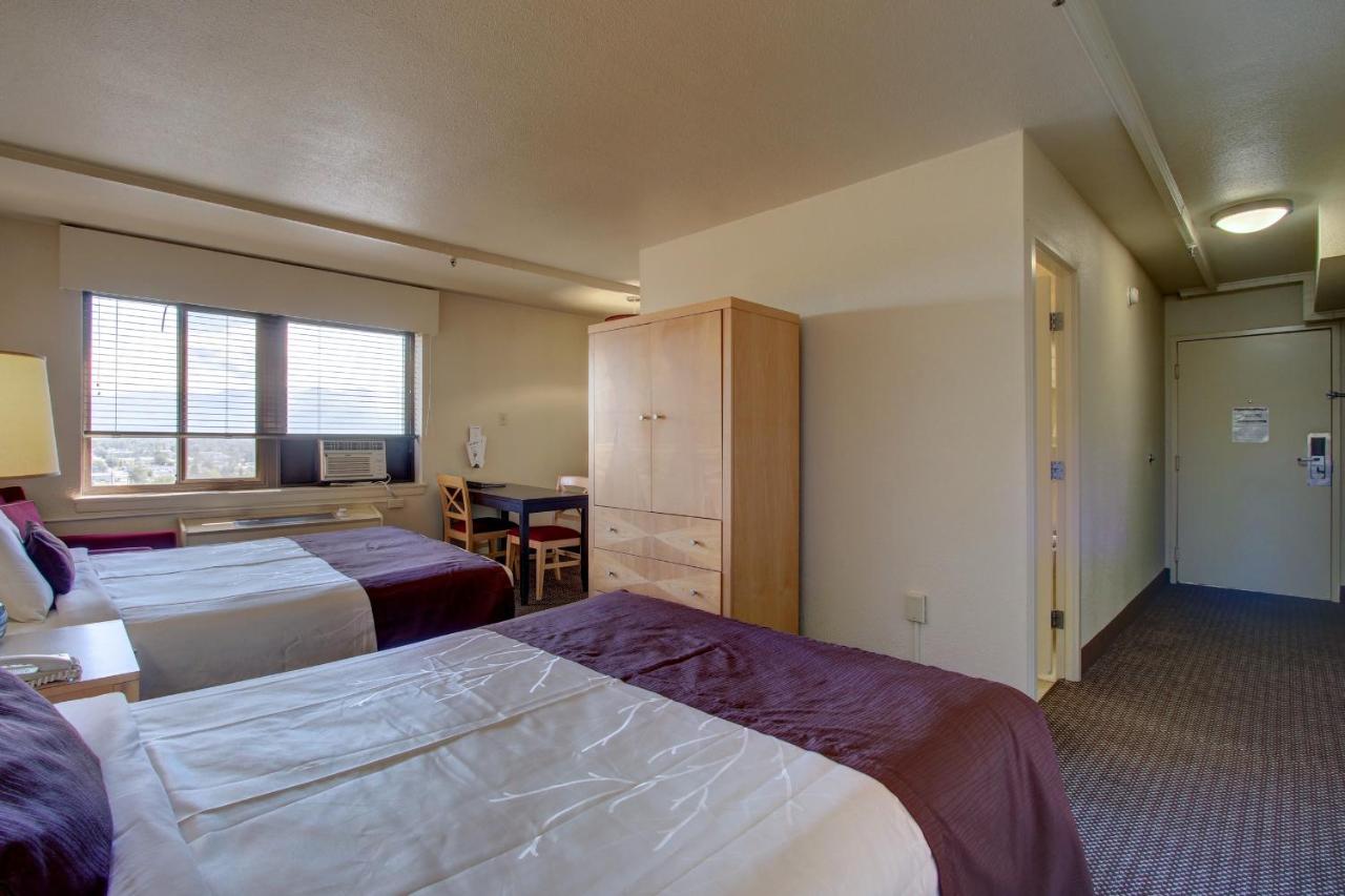 Inlet Tower Hotel And Suites