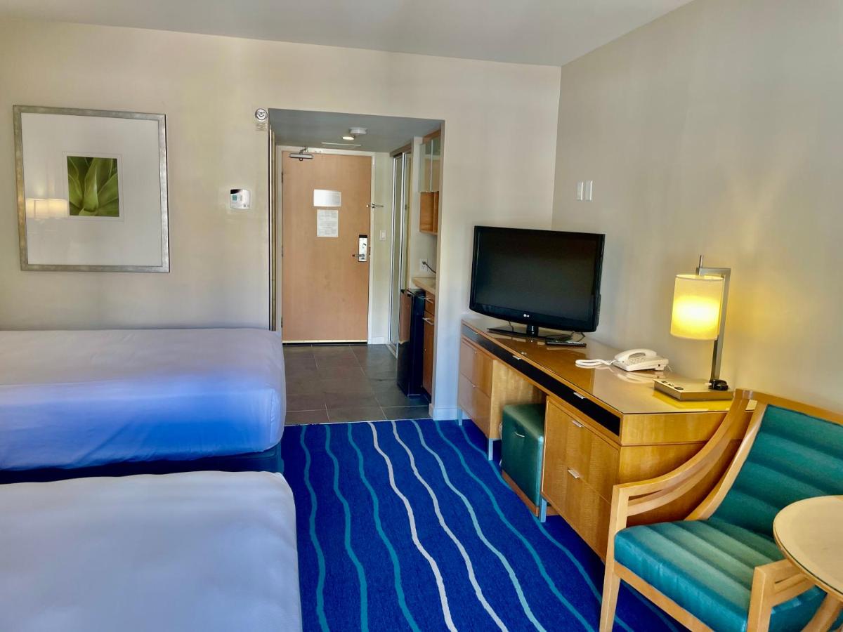 Studio Apartment at Ala Moana Hotel by AirPads