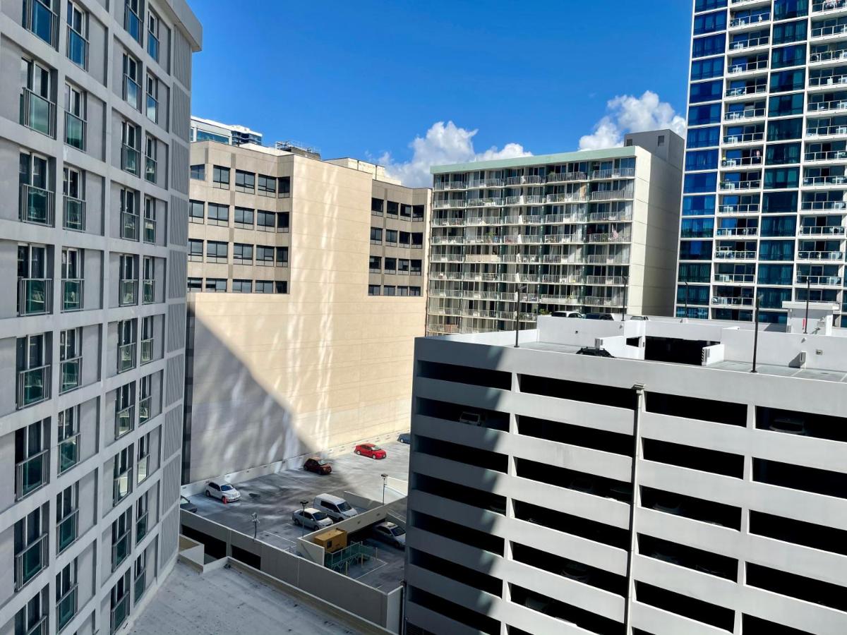 Studio Apartment at Ala Moana Hotel by AirPads
