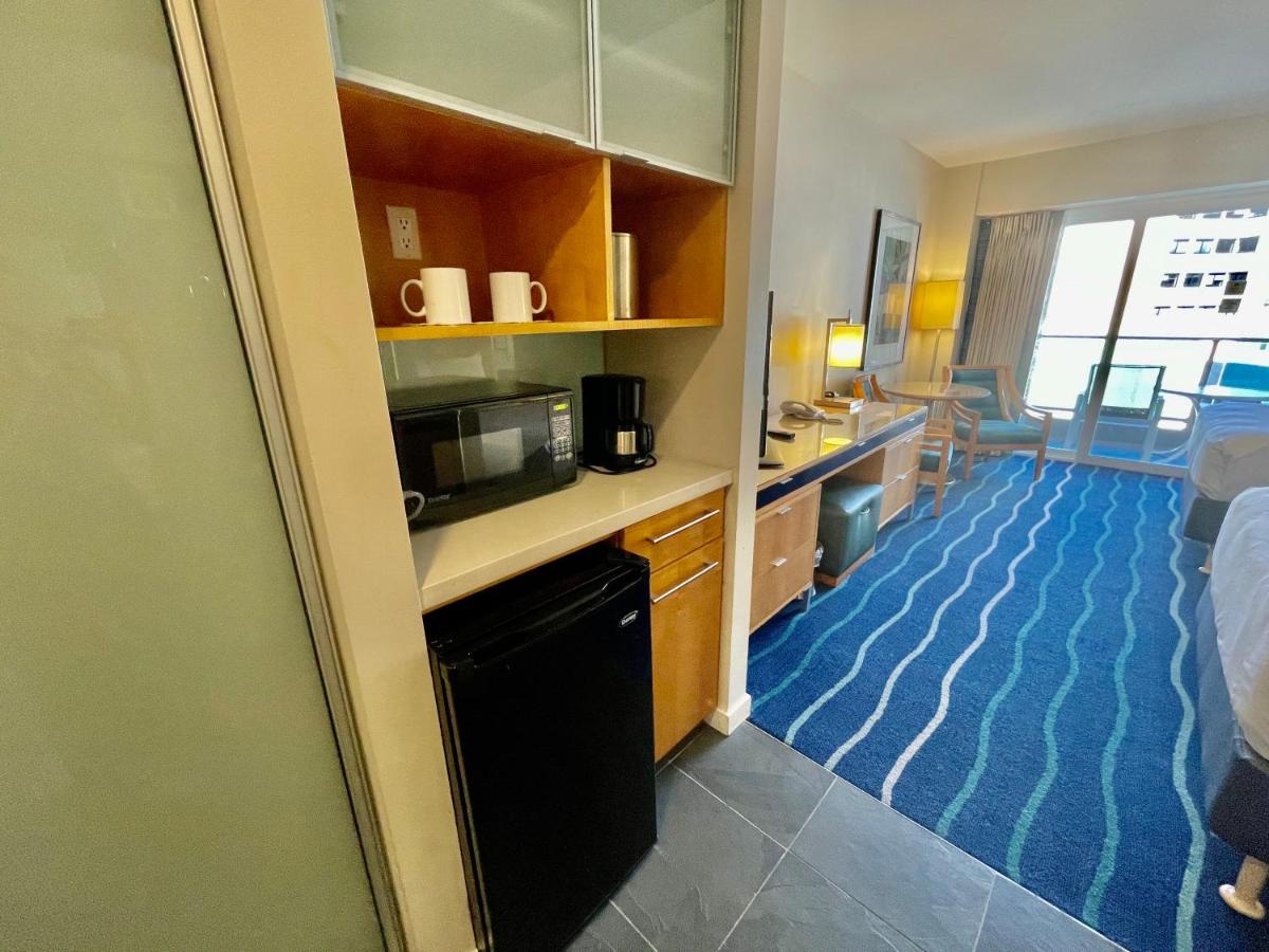 Studio Apartment at Ala Moana Hotel by AirPads