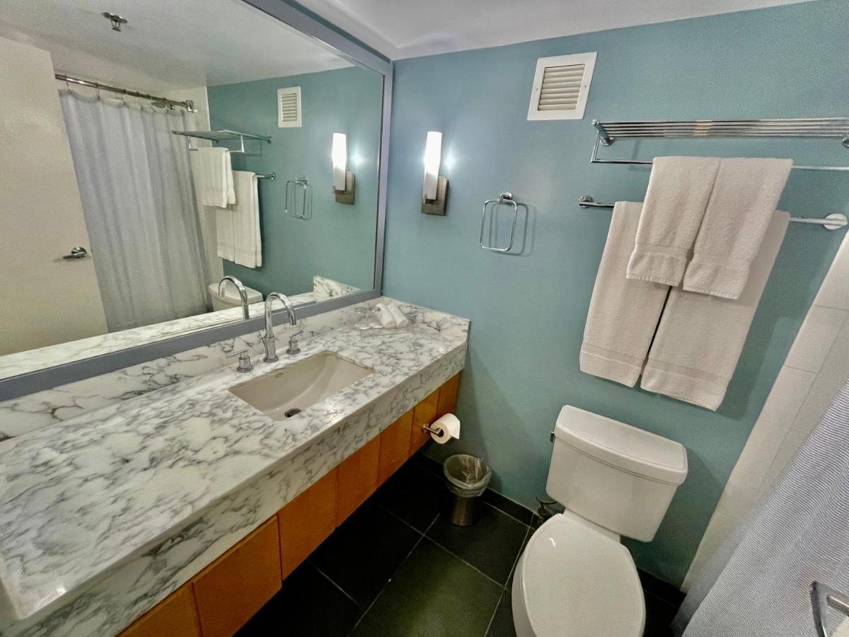 Studio Apartment at Ala Moana Hotel by AirPads