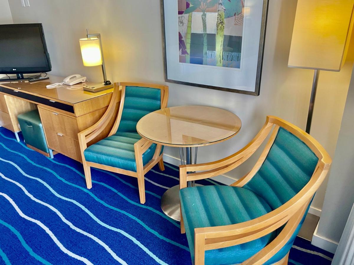 Studio Apartment at Ala Moana Hotel by AirPads
