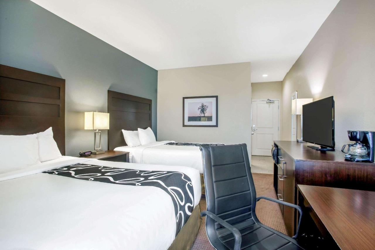 Queen Room with Two Queen Beds at La Quinta Inn & Suites by Wyndham Karnes City - Kenedy