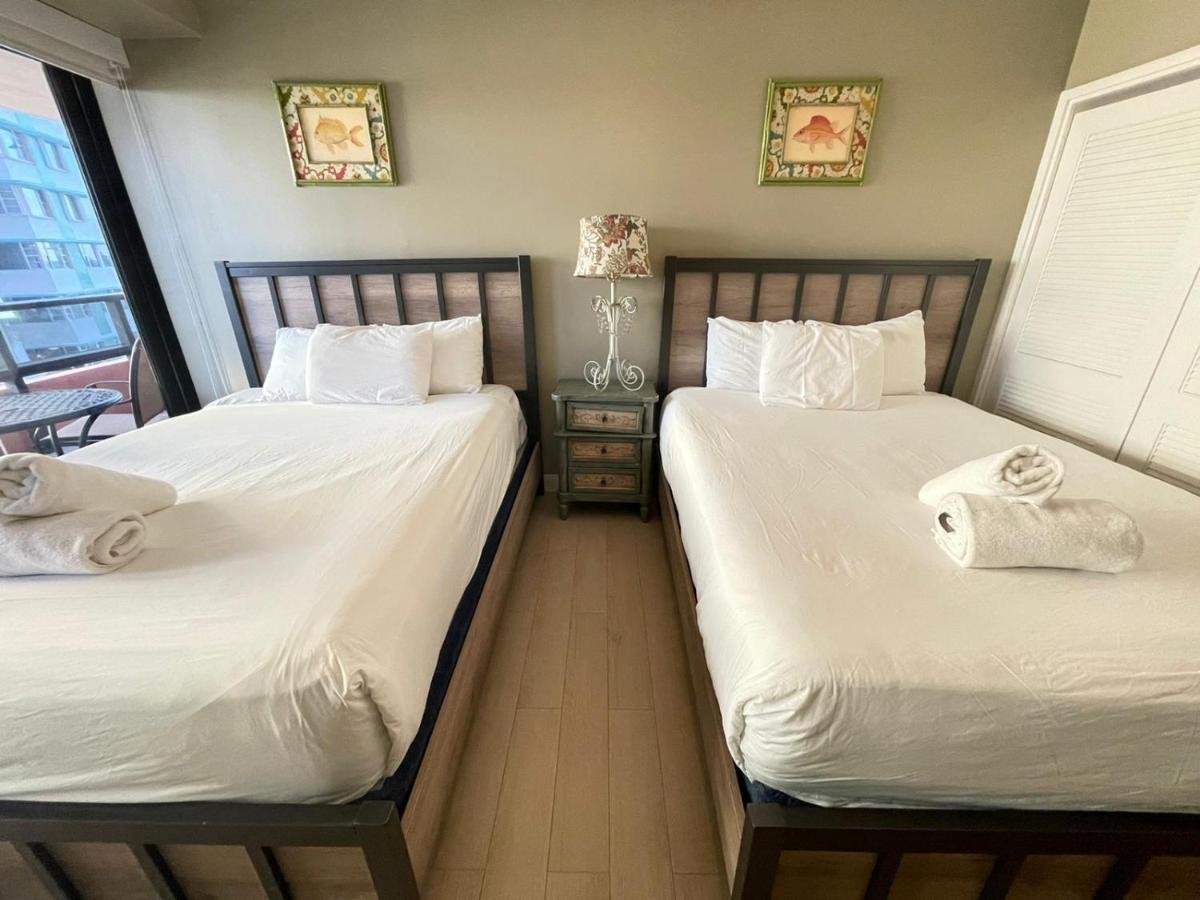 Signature Two-Bedroom 1 King + 2 Twin Beds at Alexander by Design Suites