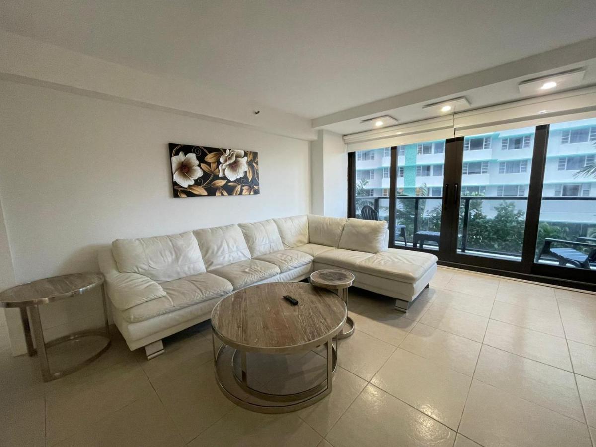 Signature Two-Bedroom 1 King + 2 Twin Beds at Alexander by Design Suites