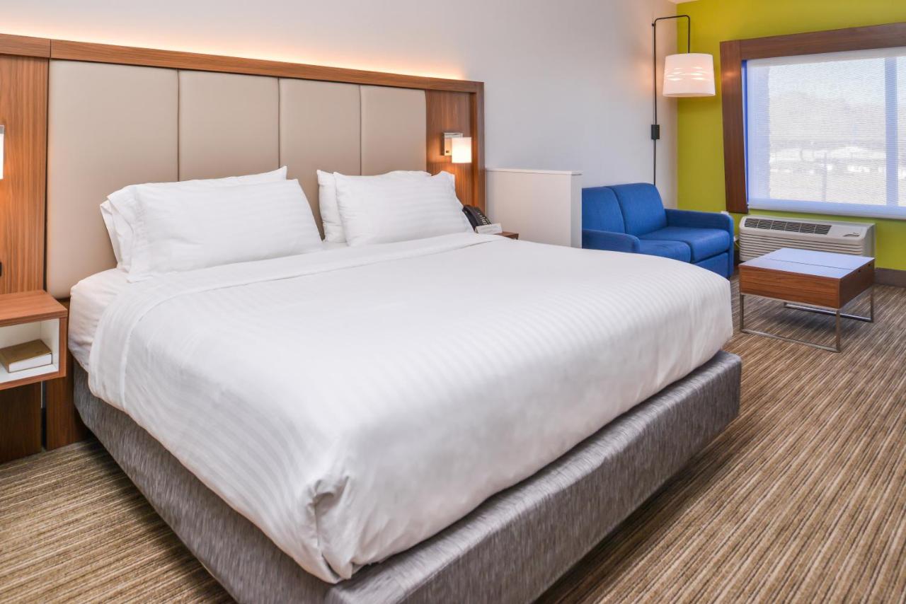 Standard King Room - Non-Smoking at Holiday Inn Express & Suites Van Horn by IHG