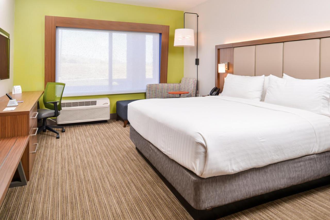 Standard King Room - Non-Smoking at Holiday Inn Express & Suites Van Horn by IHG