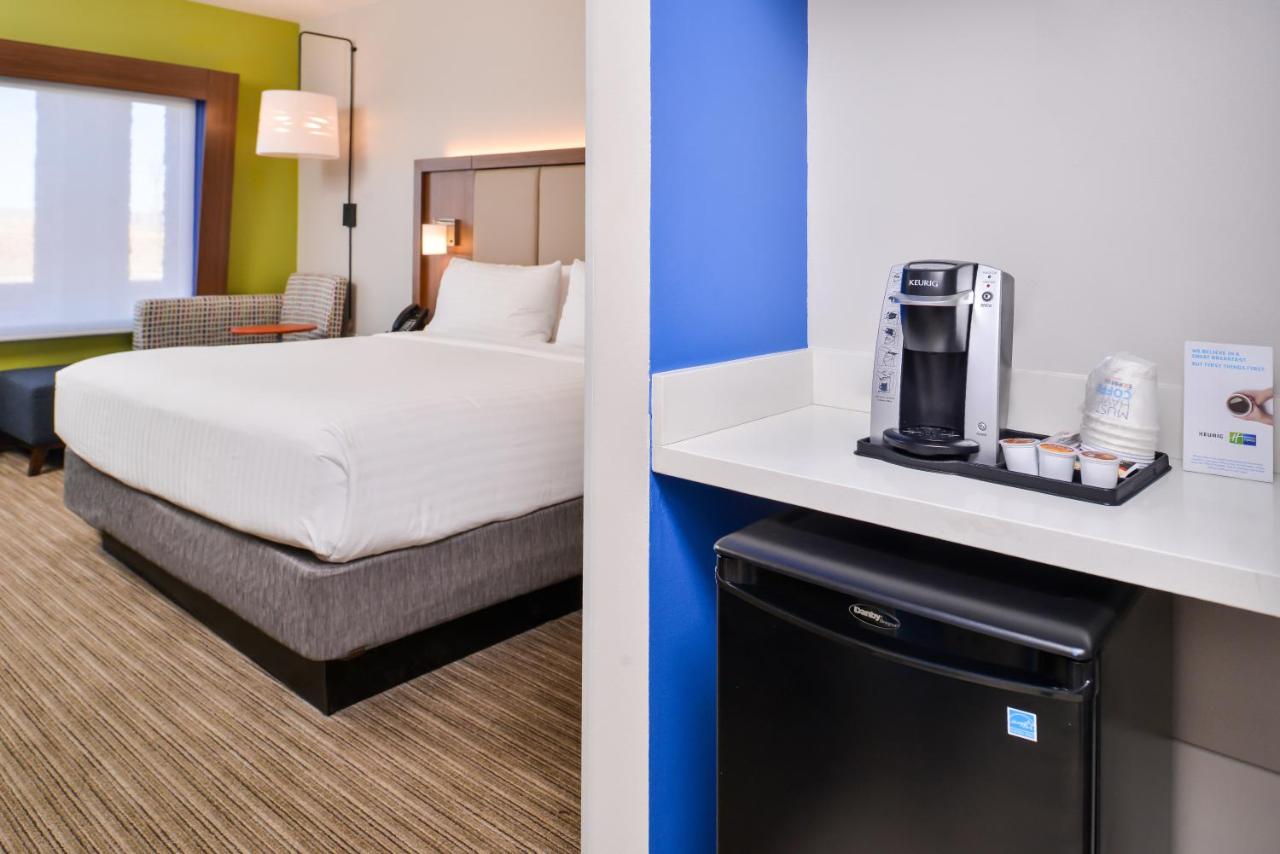 Standard King Room - Non-Smoking at Holiday Inn Express & Suites Van Horn by IHG