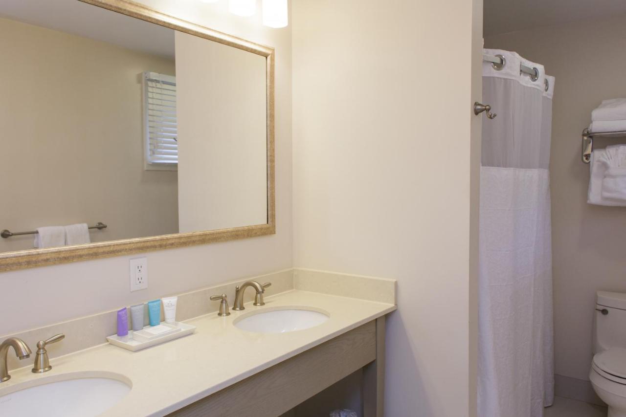 Family Suite with Fireplace at Sea Crest Beach Hotel