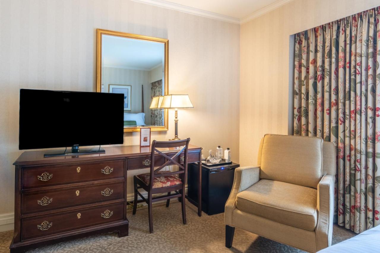 Deluxe Queen Room with Two Queen Beds at Mayflower Park Hotel