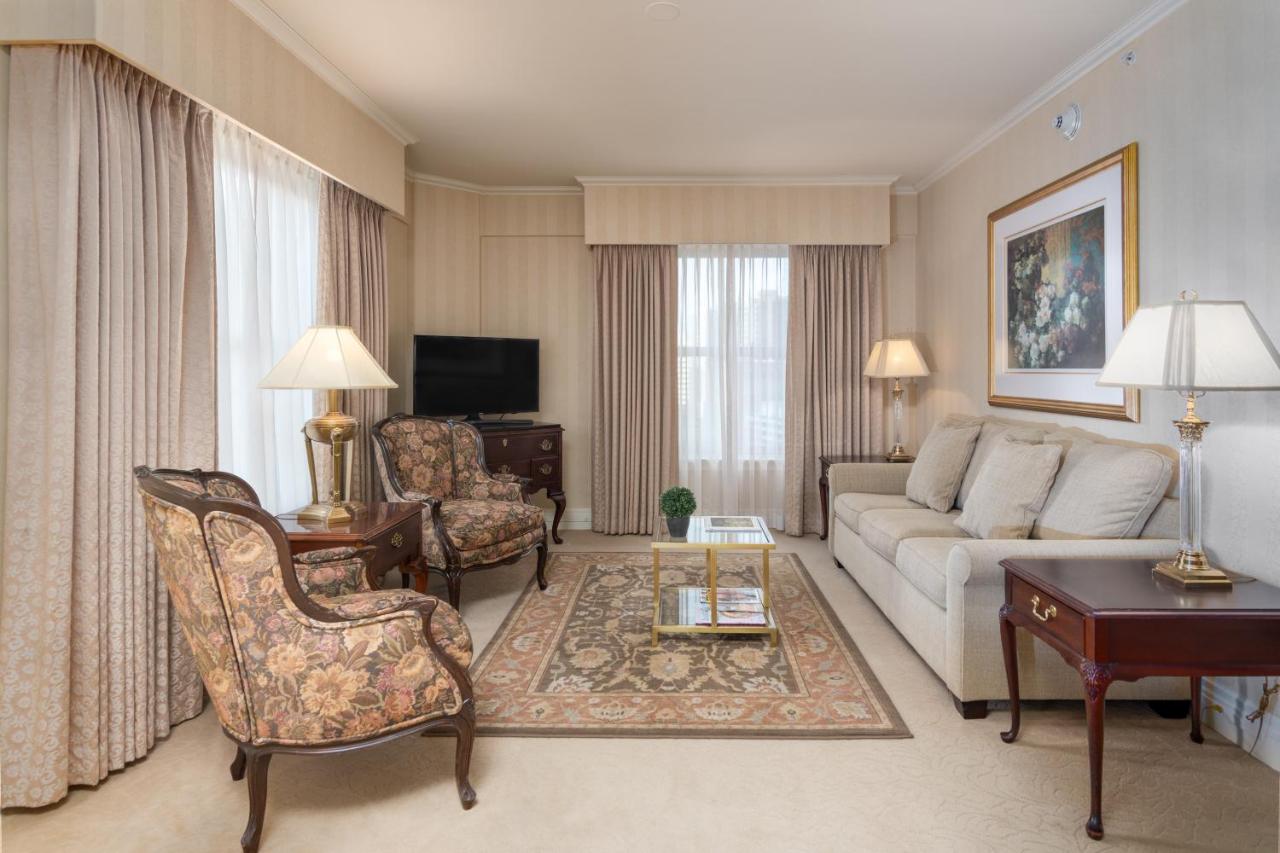 Corner Queen Suite at Mayflower Park Hotel