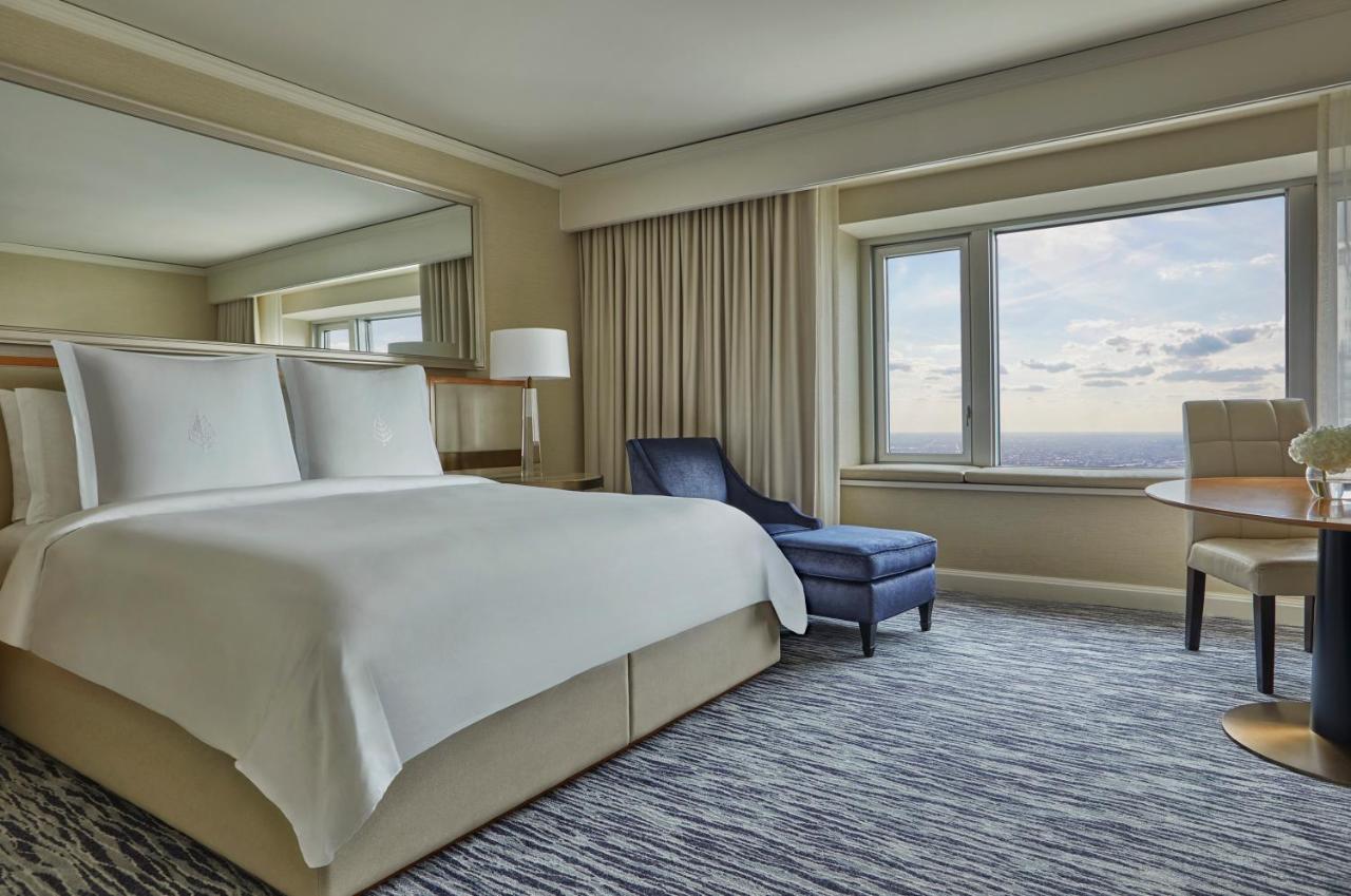 King Room with Lake View at Four Seasons Hotel Chicago