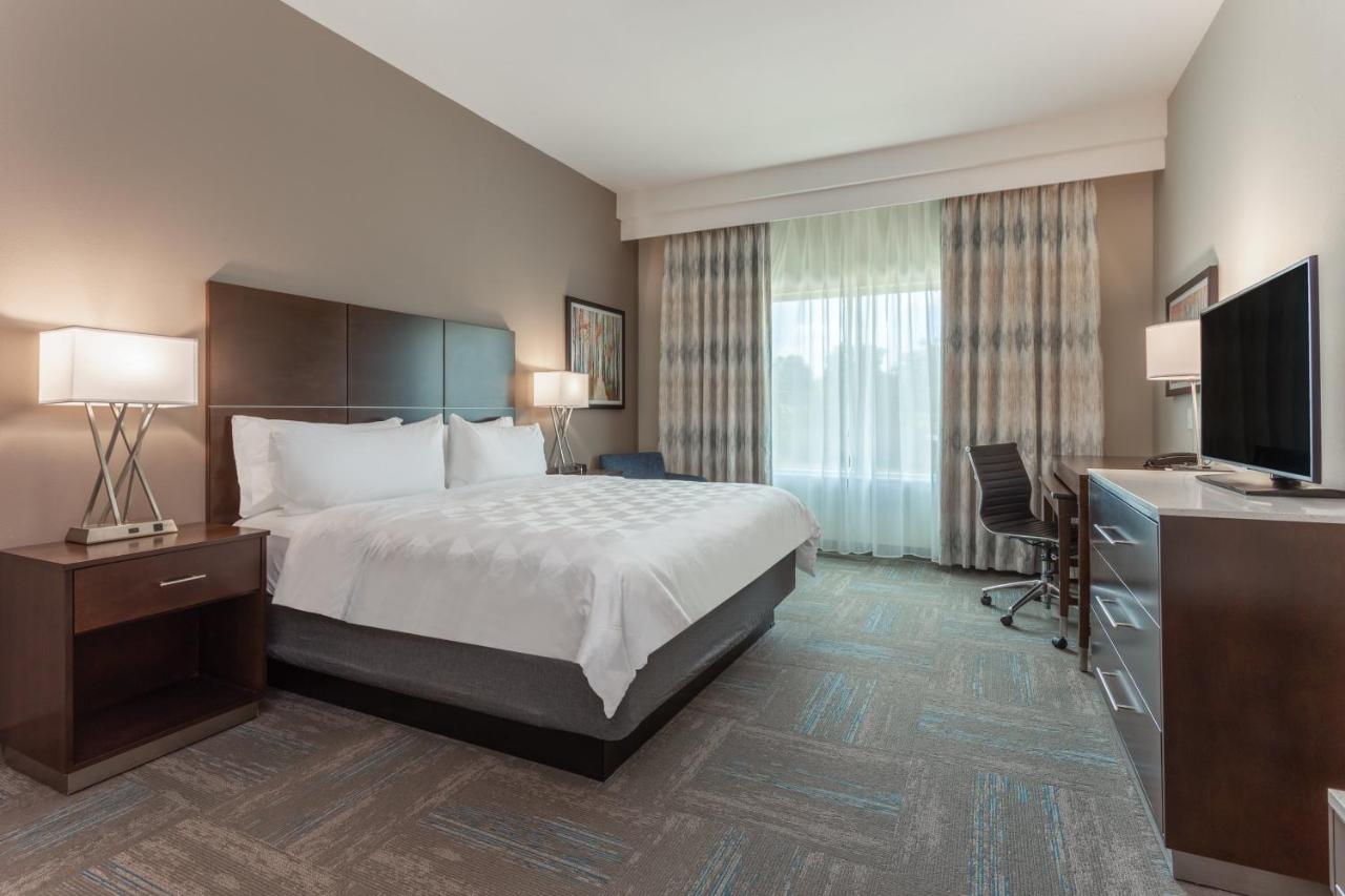 King Suite - Non-Smoking at Holiday Inn Hotel & Suites Jefferson City by IHG