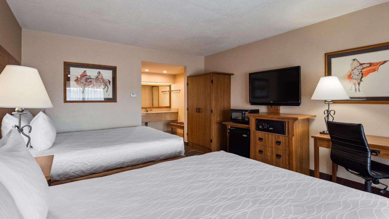 Queen Room with Two Queen Beds - Disability Access - Non Smoking at Best Western Plus Saddleback Inn & Conference Center