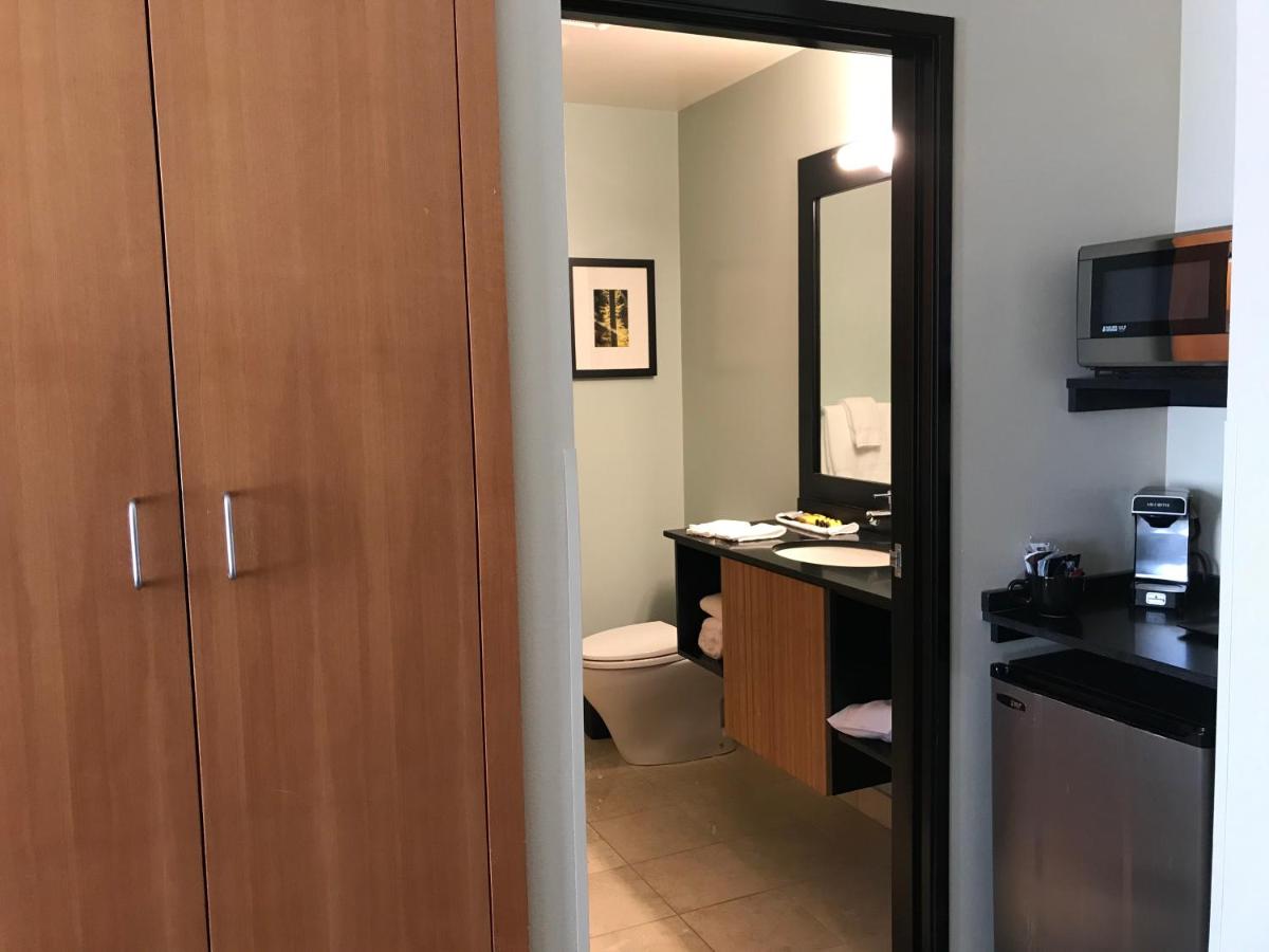 Executive Economy Queen Room - Adults Only - No Pets at Best Western Plus Hood River Inn