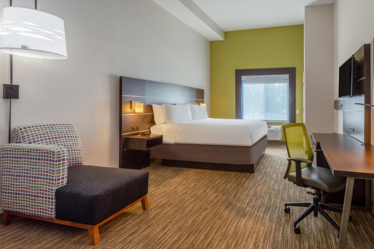 Leisure King Room at Holiday Inn Express Hotel & Suites Charlotte Arrowood by IHG