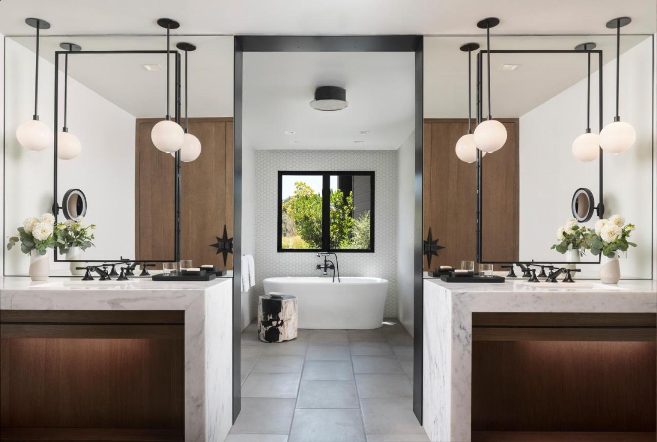 Resort One-Bedroom Suite
at Four Seasons Resort and Residences Napa Valley