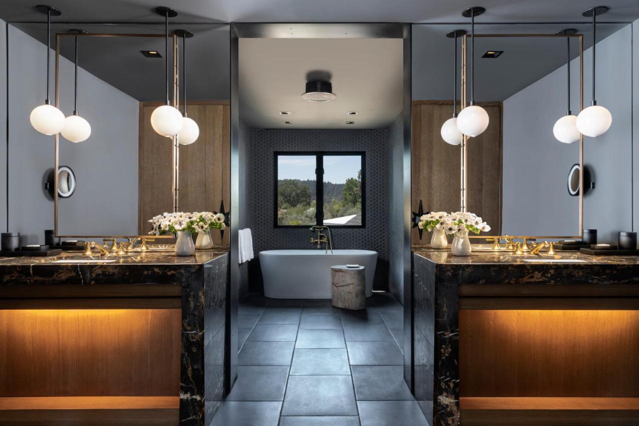 Resort One-Bedroom Suite
at Four Seasons Resort and Residences Napa Valley