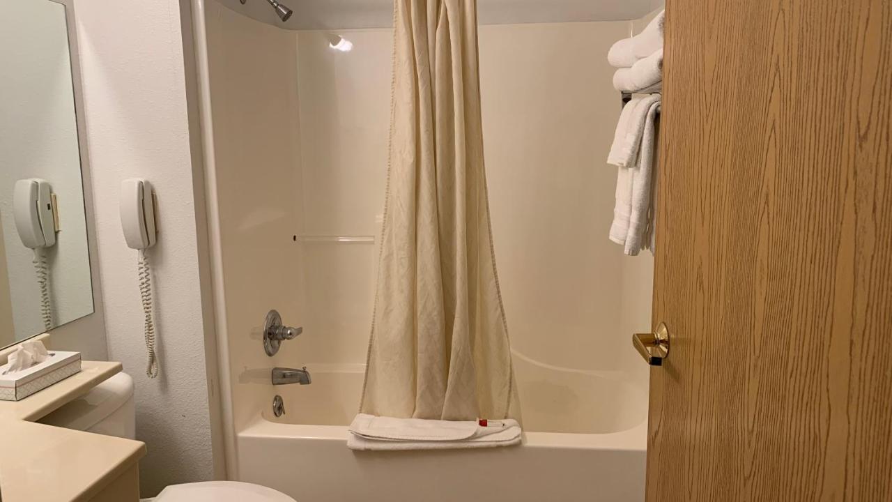 Queen Room with Two Queen Beds - Non-Smoking at Fairbridge Inn & Suites, Miles City