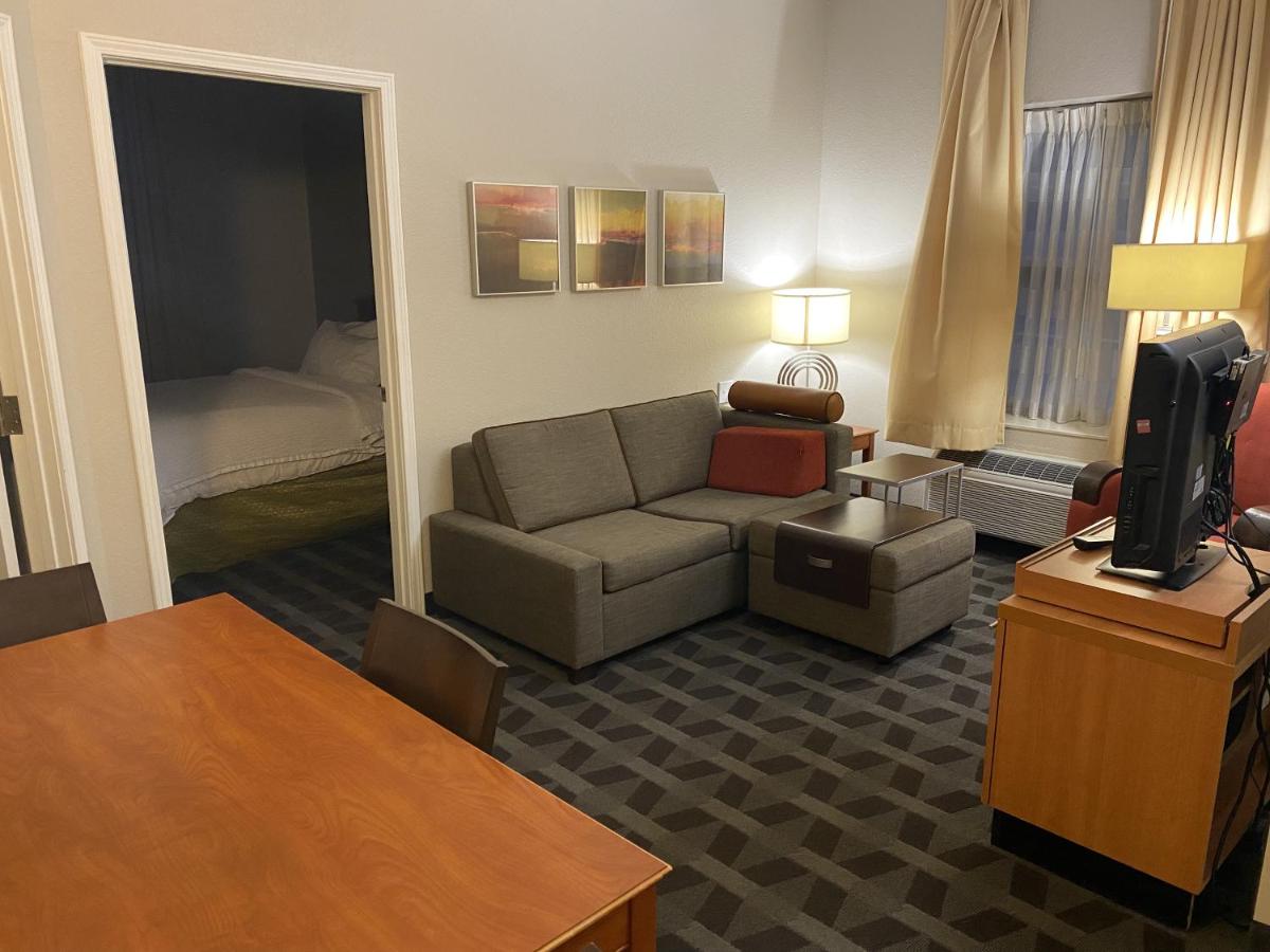 Queen Suite with Two Queen Beds - Non Smoking at MainStay Suites Middleburg Heights Cleveland Airport