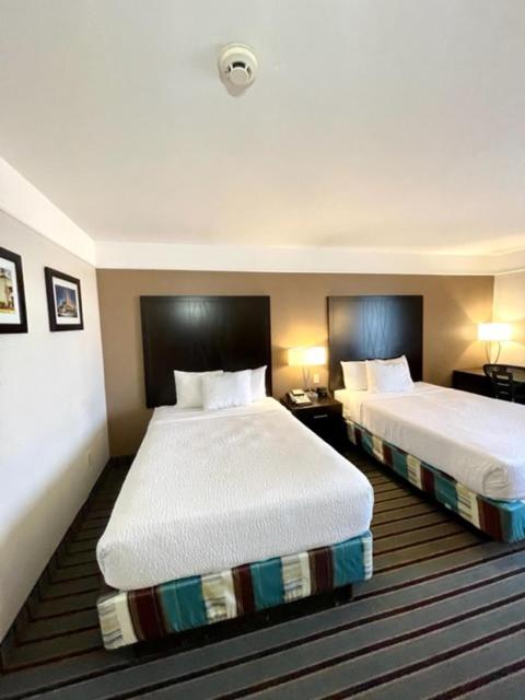 Double Room with Two Double Beds - Non-Smoking at La Quinta Inn & Suites by Wyndham Bakersfield North