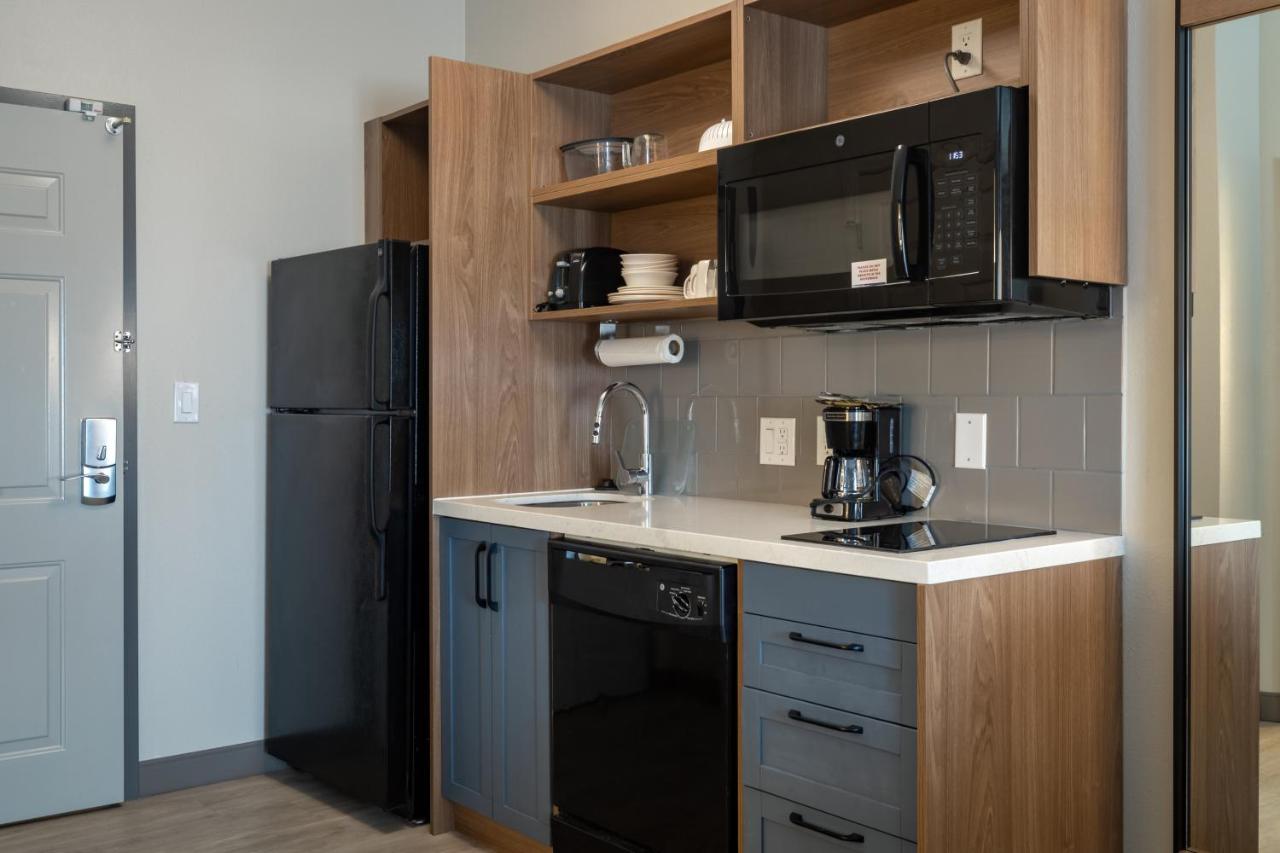 Deluxe Queen Studio - Non-Smoking at Candlewood Suites Enterprise S, an IHG Hotel