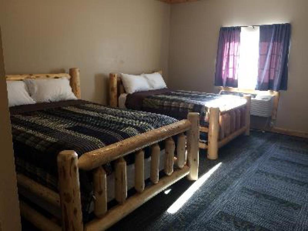 Big Horse Inn & Suites