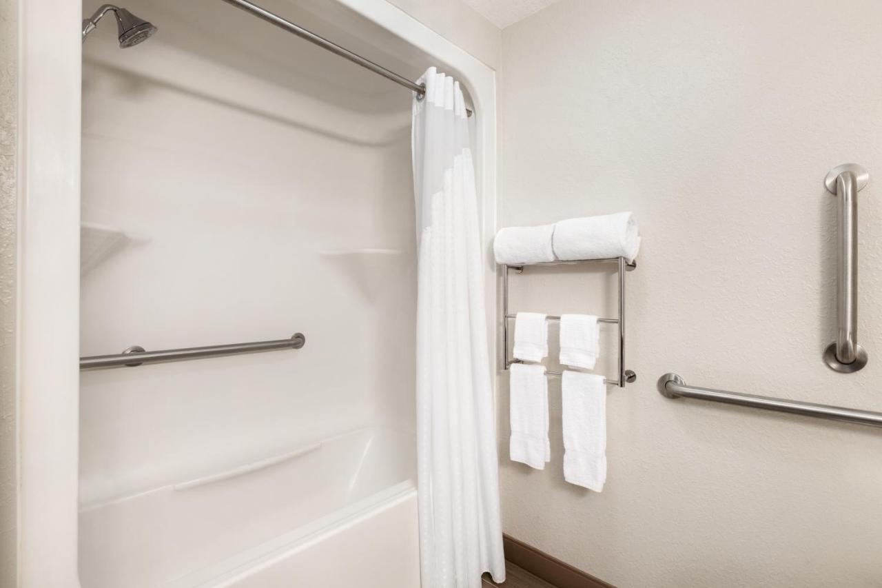 King Suite with Roll-In Shower - Disability Access/Non-Smoking at Holiday Inn Express & Suites Pembroke Pines-Sheridan St by IHG