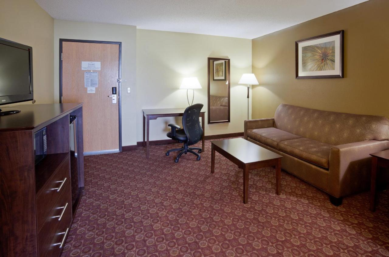 Deluxe Studio King Suite - Non-Smoking at AmericInn by Wyndham Blue Earth