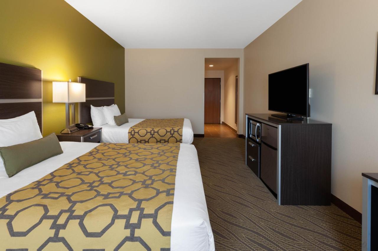 Queen Room with Two Queen Beds - Mobility Access/Non-Smoking at Baymont by Wyndham Beulah