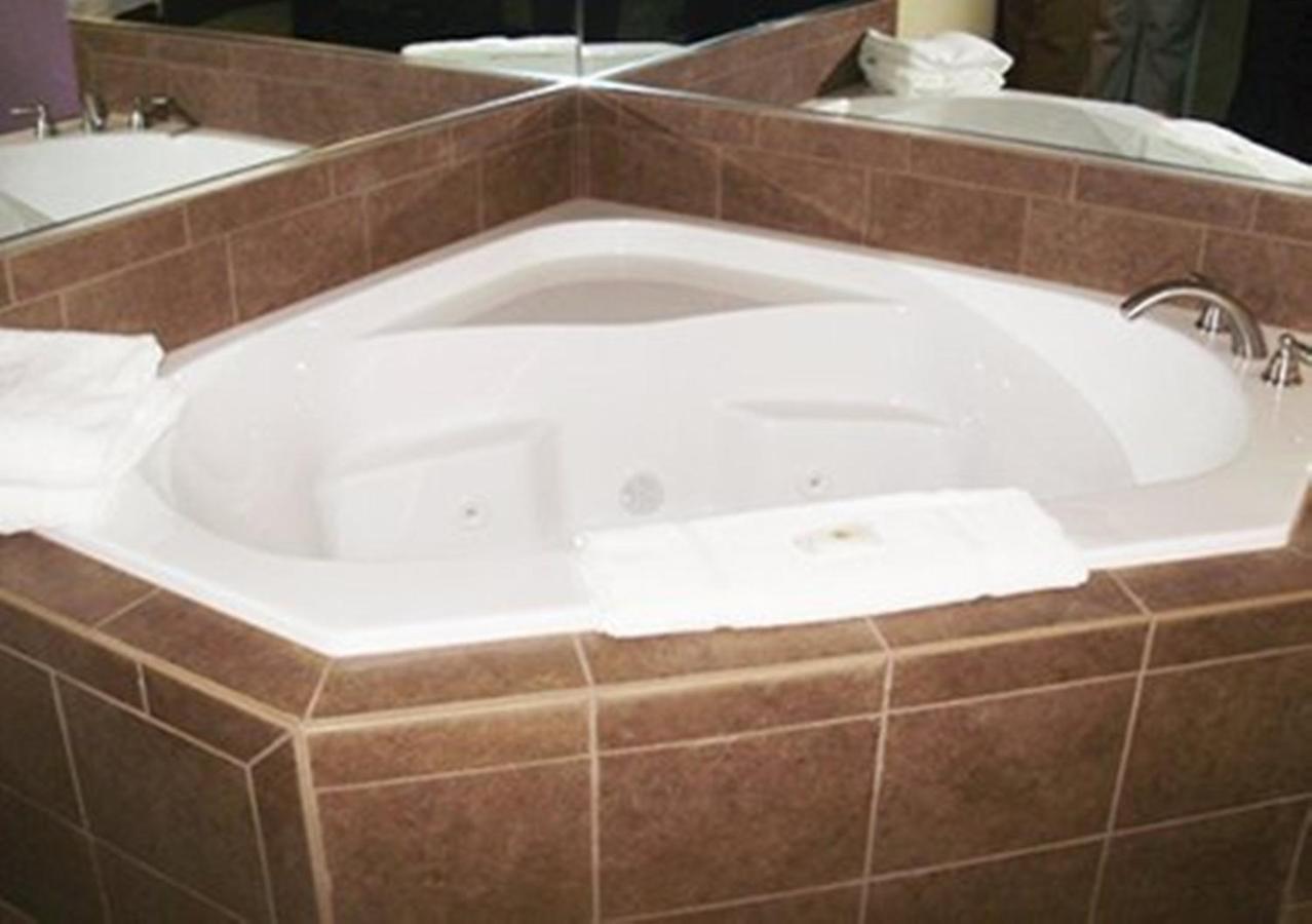 Deluxe King Suite - Non-Smoking at Comfort Inn & Suites Dothan East