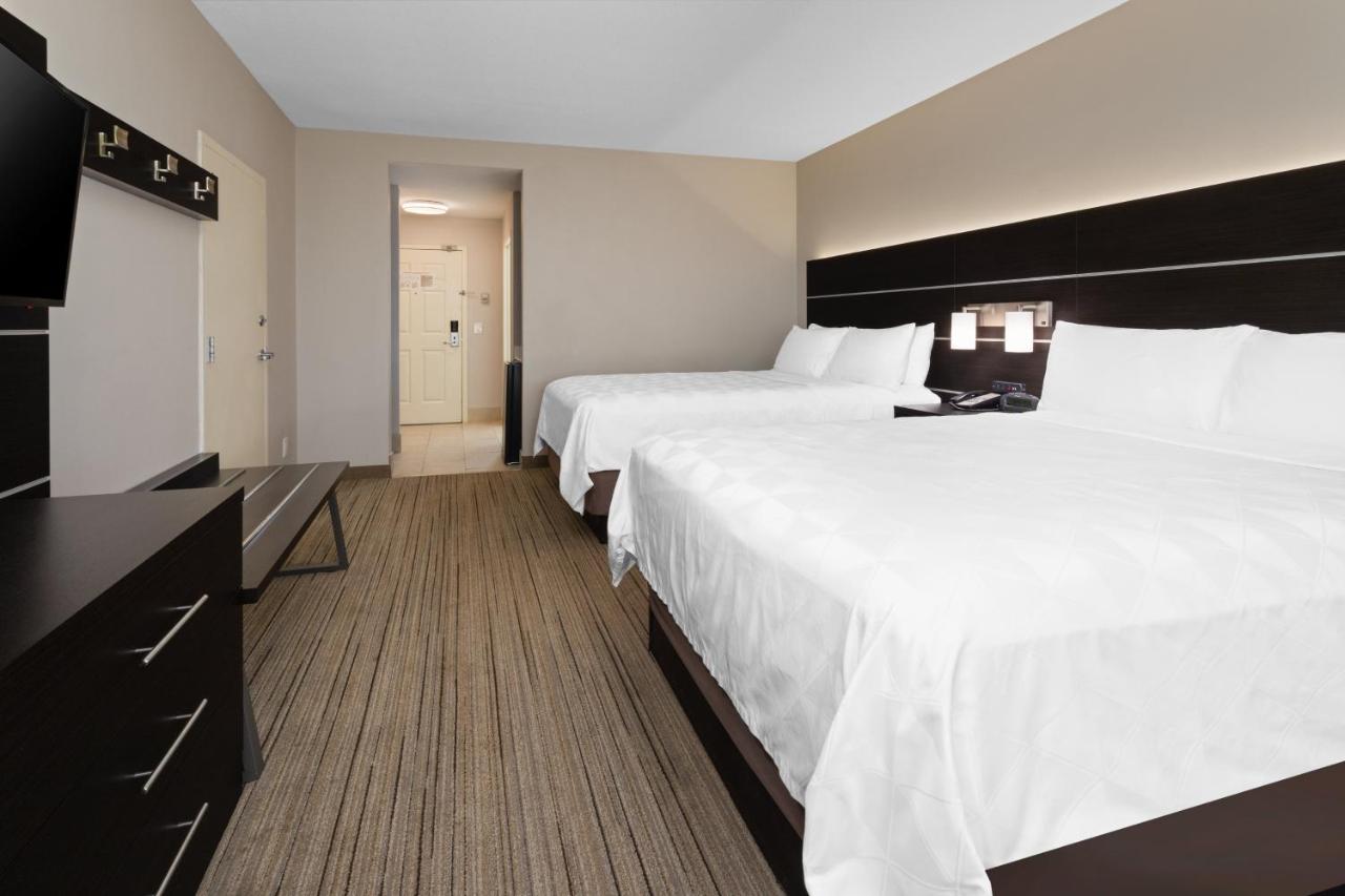 Queen Room with Two Queen Beds - Non-Smoking at Holiday Inn Express & Suites Lake Placid by IHG