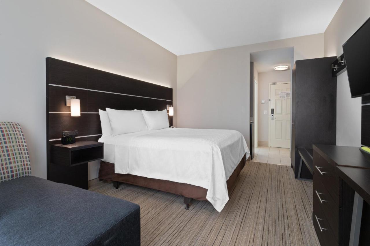 King Room - Non-Smoking at Holiday Inn Express & Suites Lake Placid by IHG