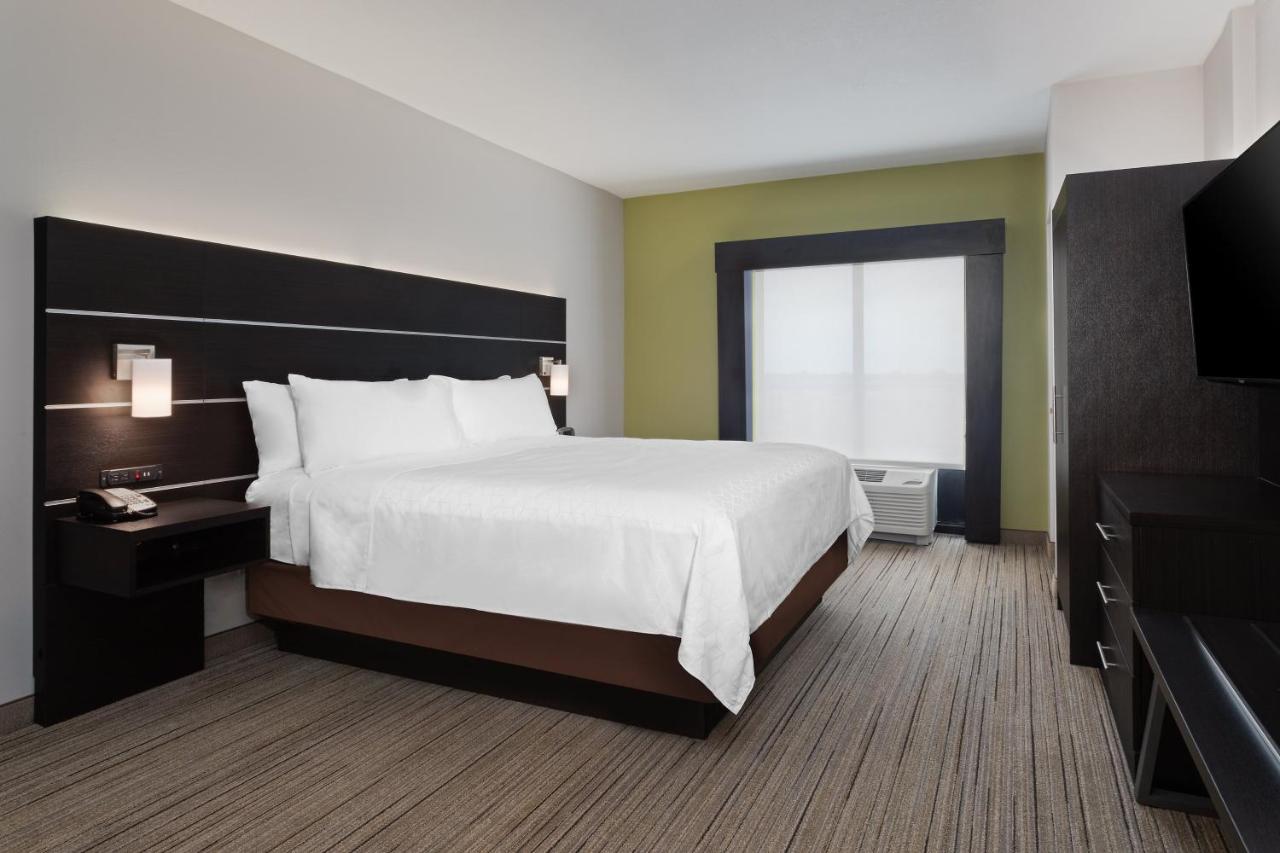 Executive Suite - Non-Smoking at Holiday Inn Express & Suites Lake Placid by IHG