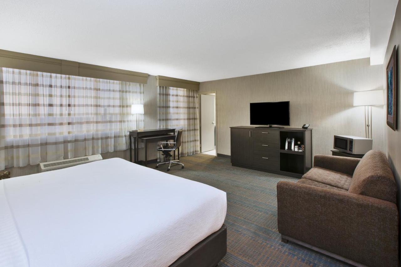  | Holiday Inn Columbus Downtown Capitol Square