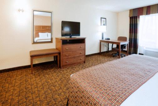  | Holiday Inn Express Hotel & Suites Mount Airy