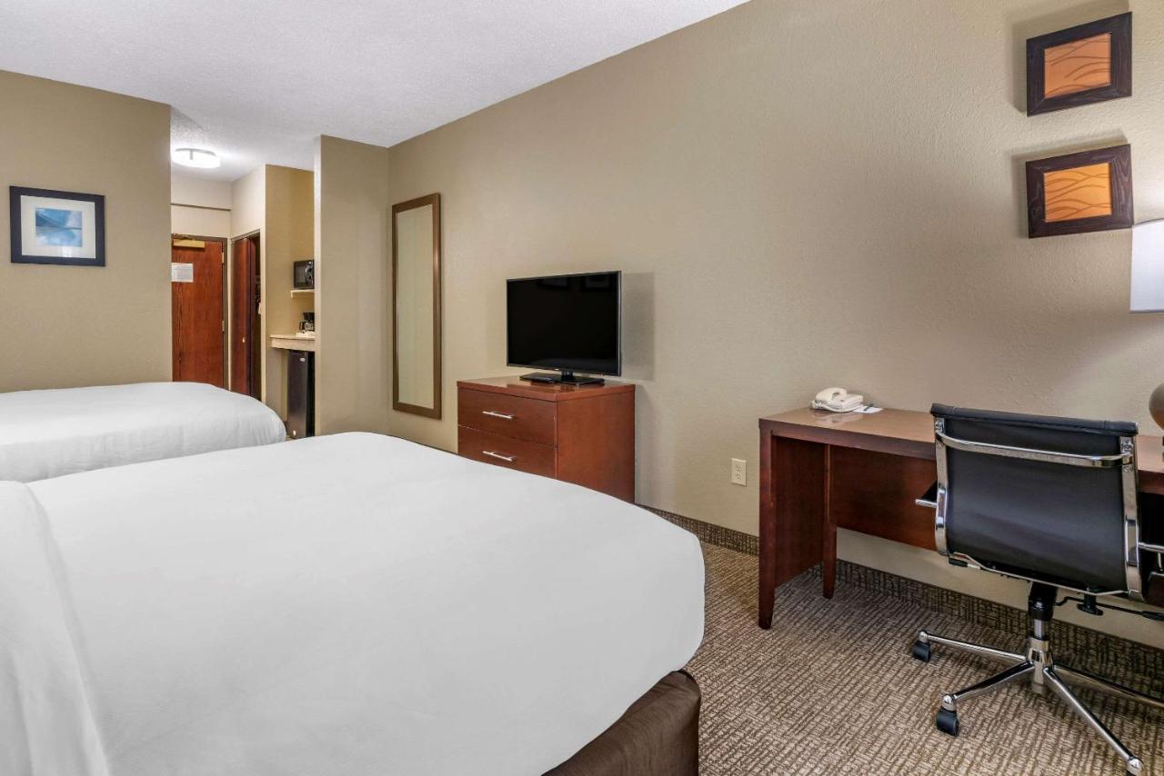 Queen Suite with Two Queen Beds and Sofa Bed at Comfort Inn & Suites St. Louis - O'Fallon
