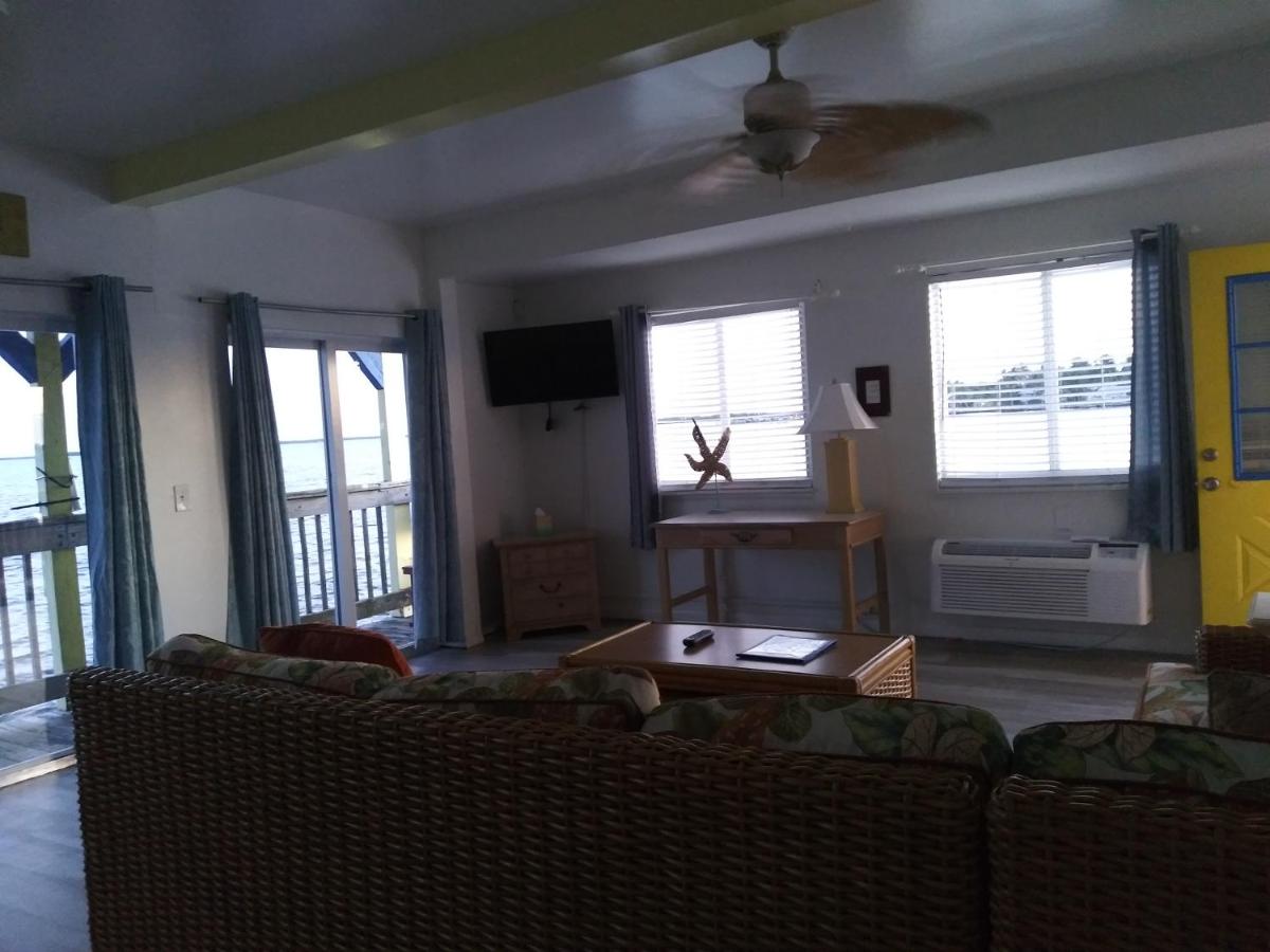 One-Bedroom Suite at Bridgewater Inn