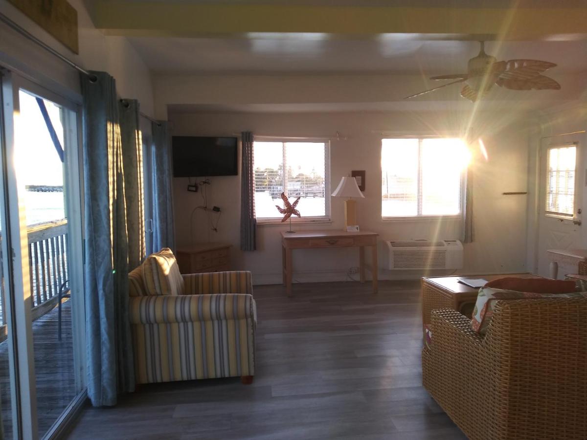 One-Bedroom Suite at Bridgewater Inn