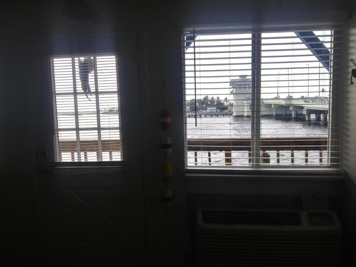 Deluxe King Suite at Bridgewater Inn