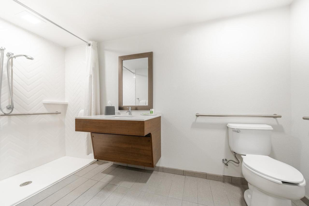 King Room - Mobility Access/Roll in Shower - Non-Smoking at Holiday Inn Hotel & Suites Orange Park by IHG