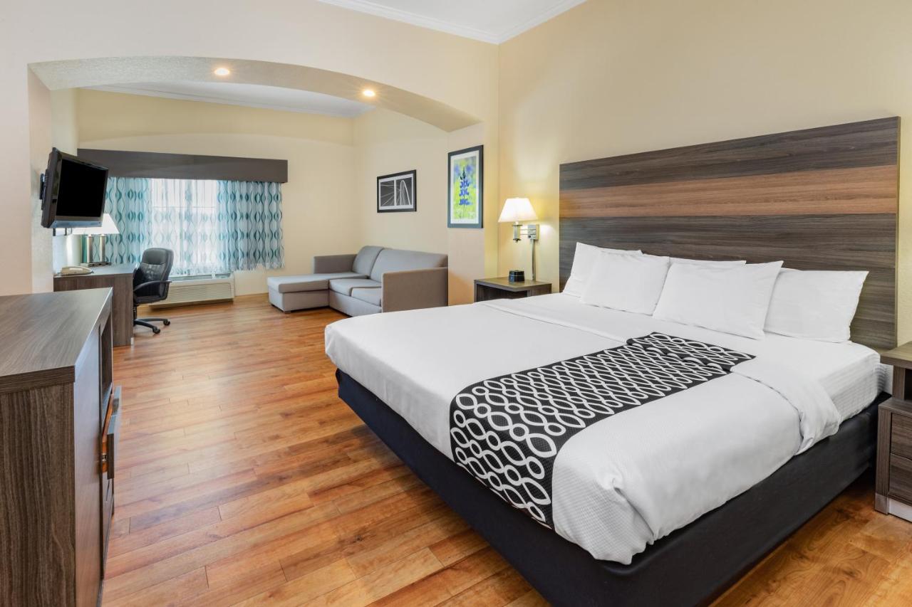 King Room with Bath Tub - Mobility/Hearing Accessible - Non-Smoking at La Quinta Inn & Suites by Wyndham Garland Harbor Point