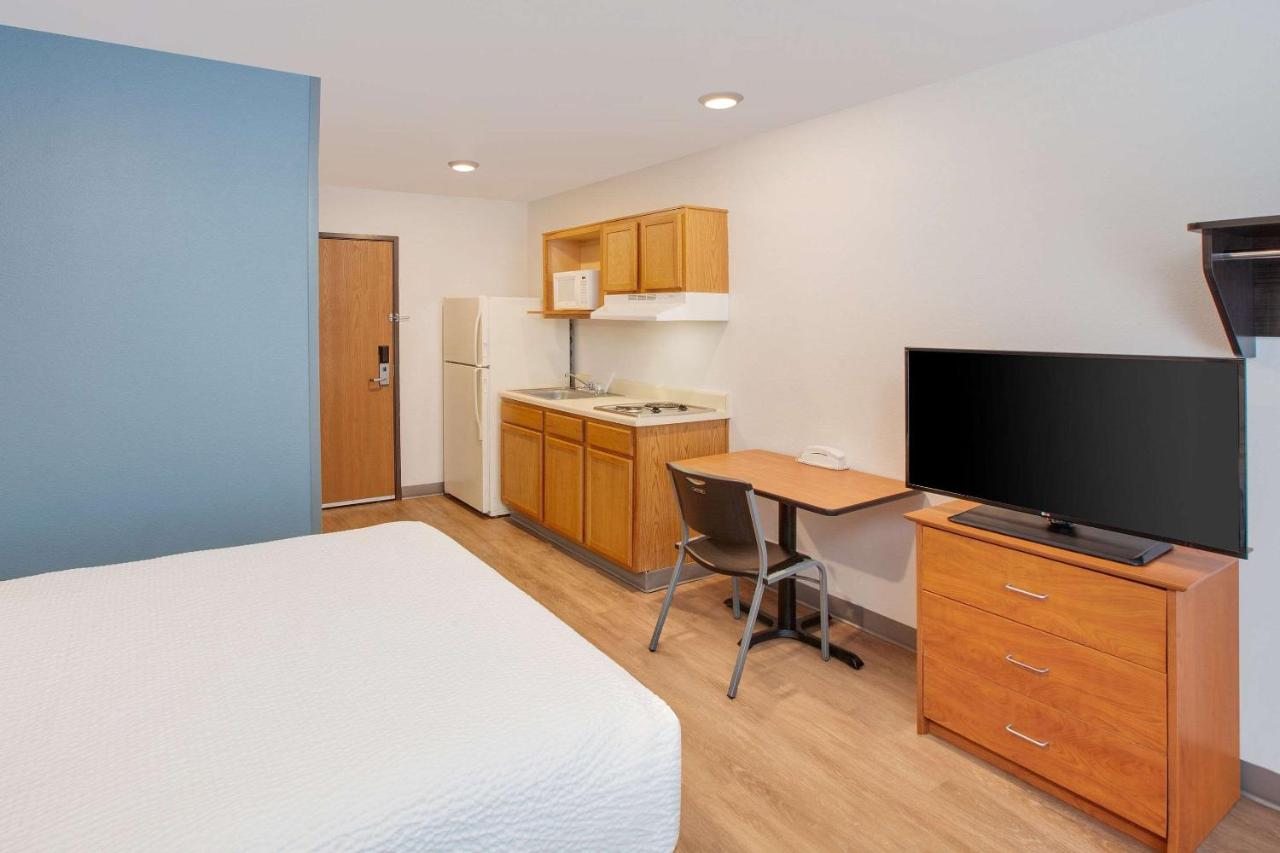 Standard Double Room - Smoking at WoodSpring Suites Pharr