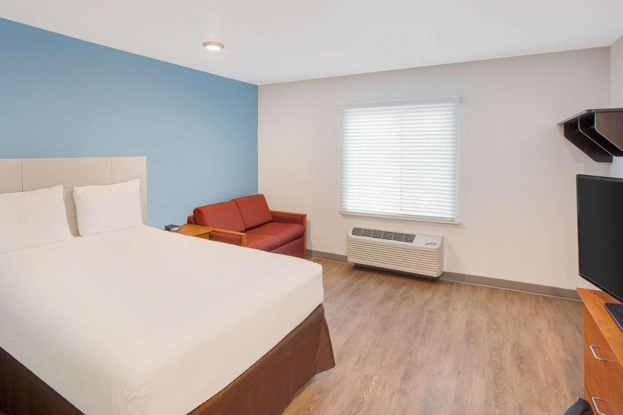 Standard Double Room - Smoking at WoodSpring Suites Pharr