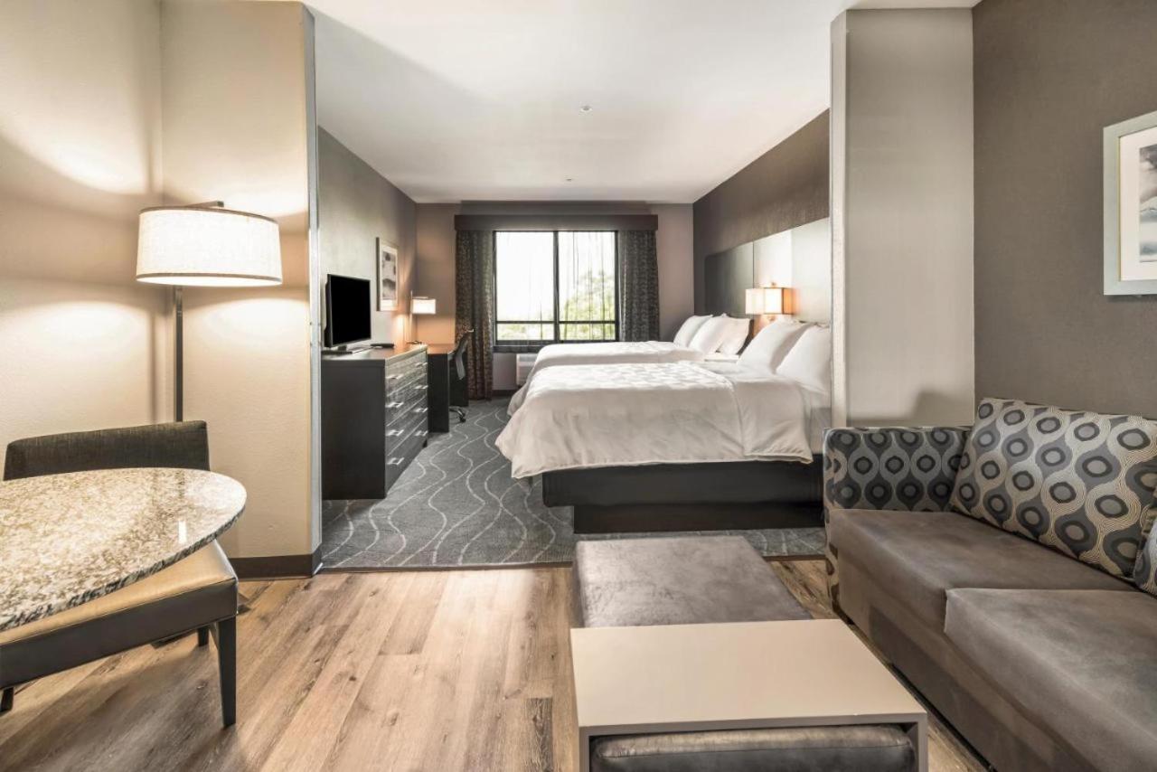Suite - Hearing Accessible at Holiday Inn & Suites Silicon Valley - Milpitas by IHG